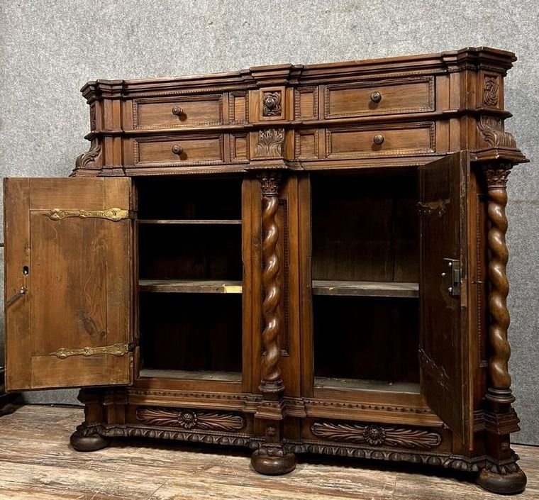 Large Alsatian Solid Wood Sideboard-photo-3