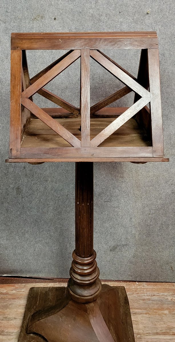 Large Solid Oak Music Stand Resting On A Central Turned Base With A Trilobed Base-photo-4