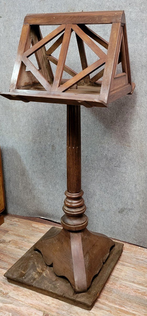 Large Solid Oak Music Stand Resting On A Central Turned Base With A Trilobed Base-photo-6