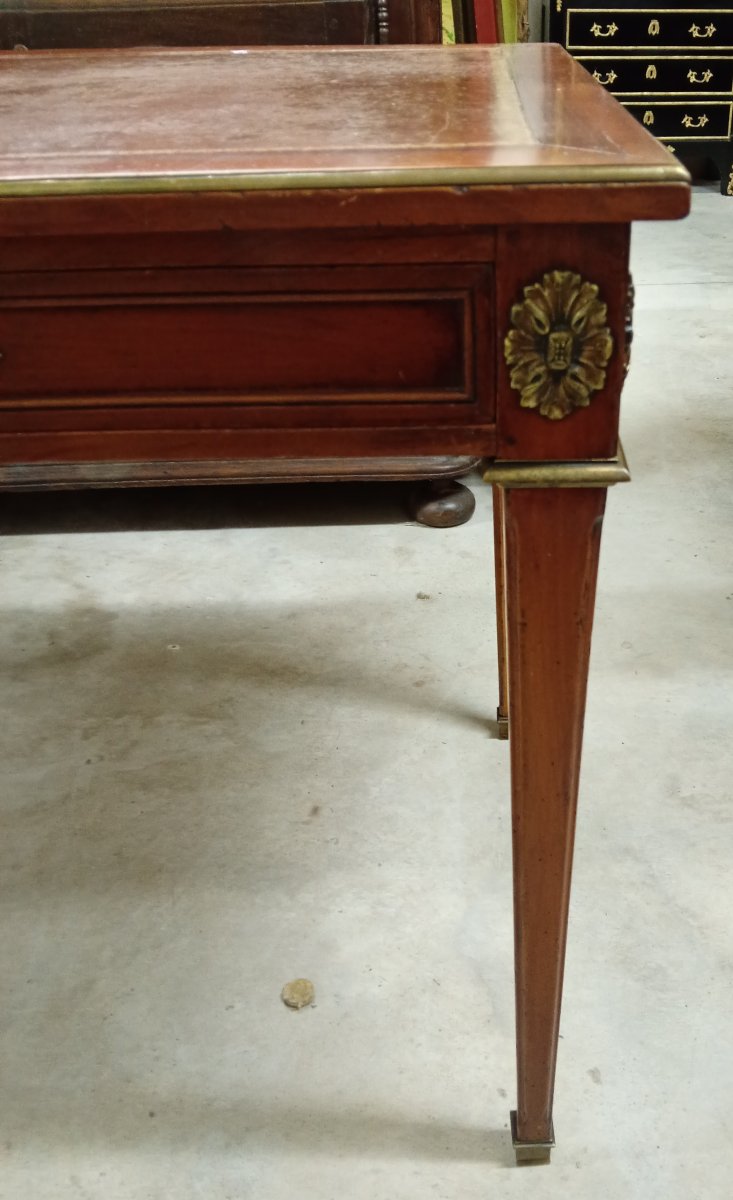 Bureau plat de style Louis XVI en acajou-photo-6