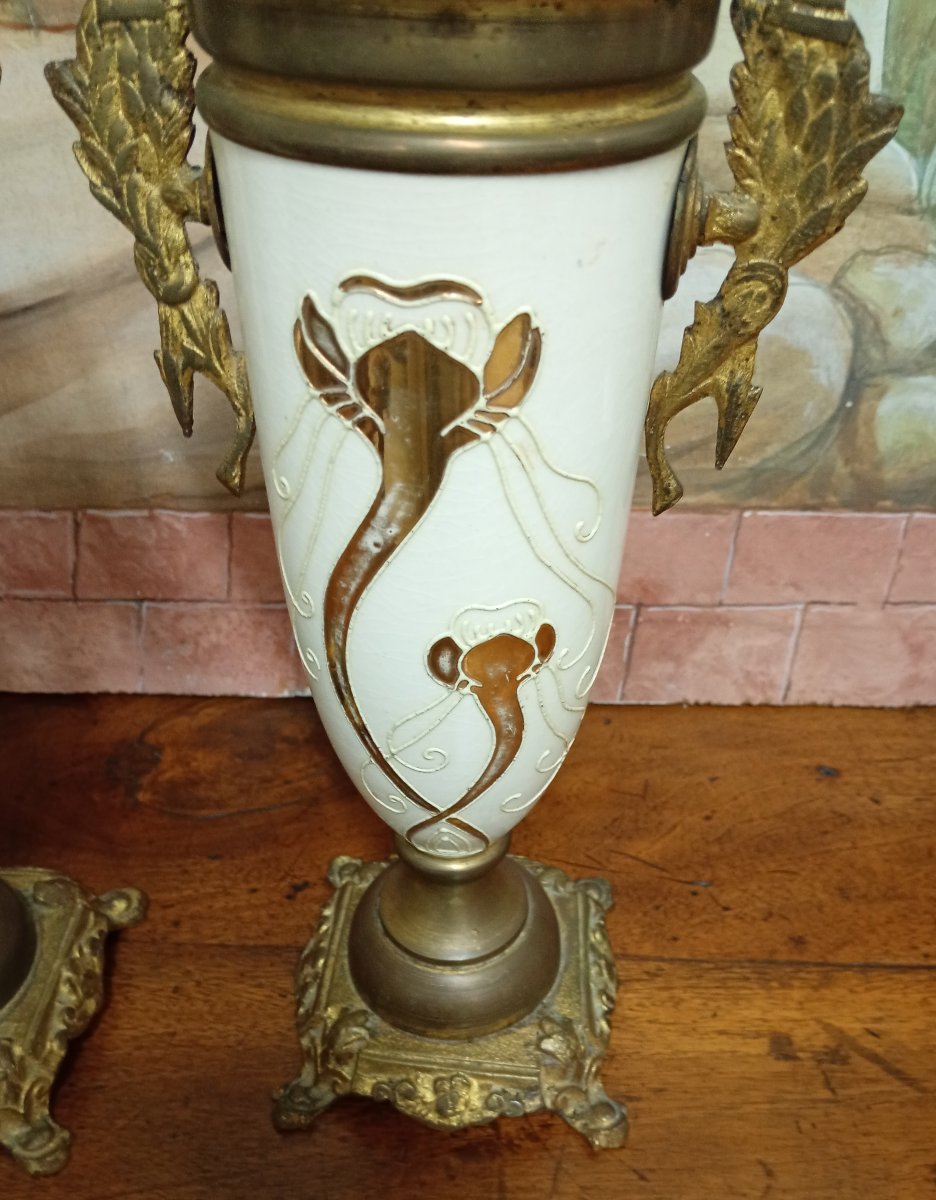 Paire de vases couverts d'époque Art Nouveau, en porcelaine-photo-8