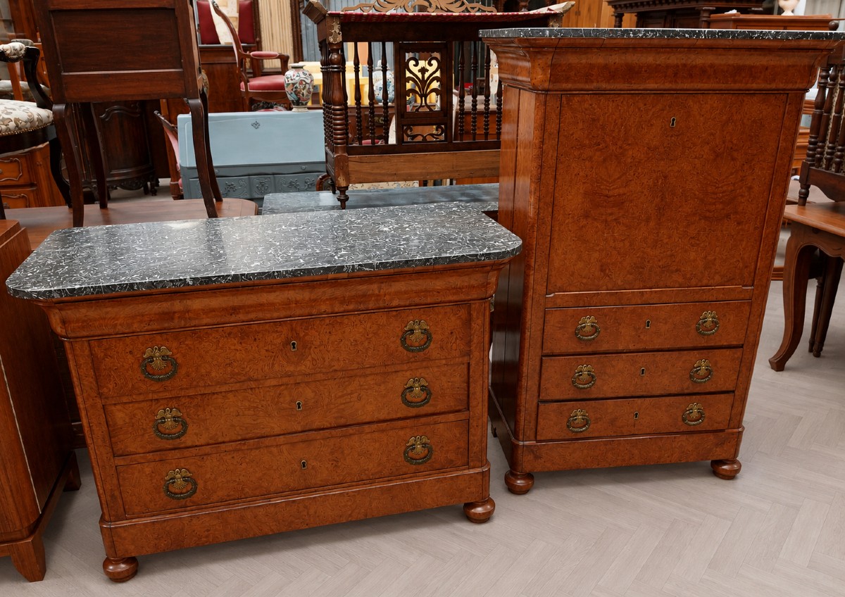 Ensemble de mobilier en pendant époque Charles X en érable