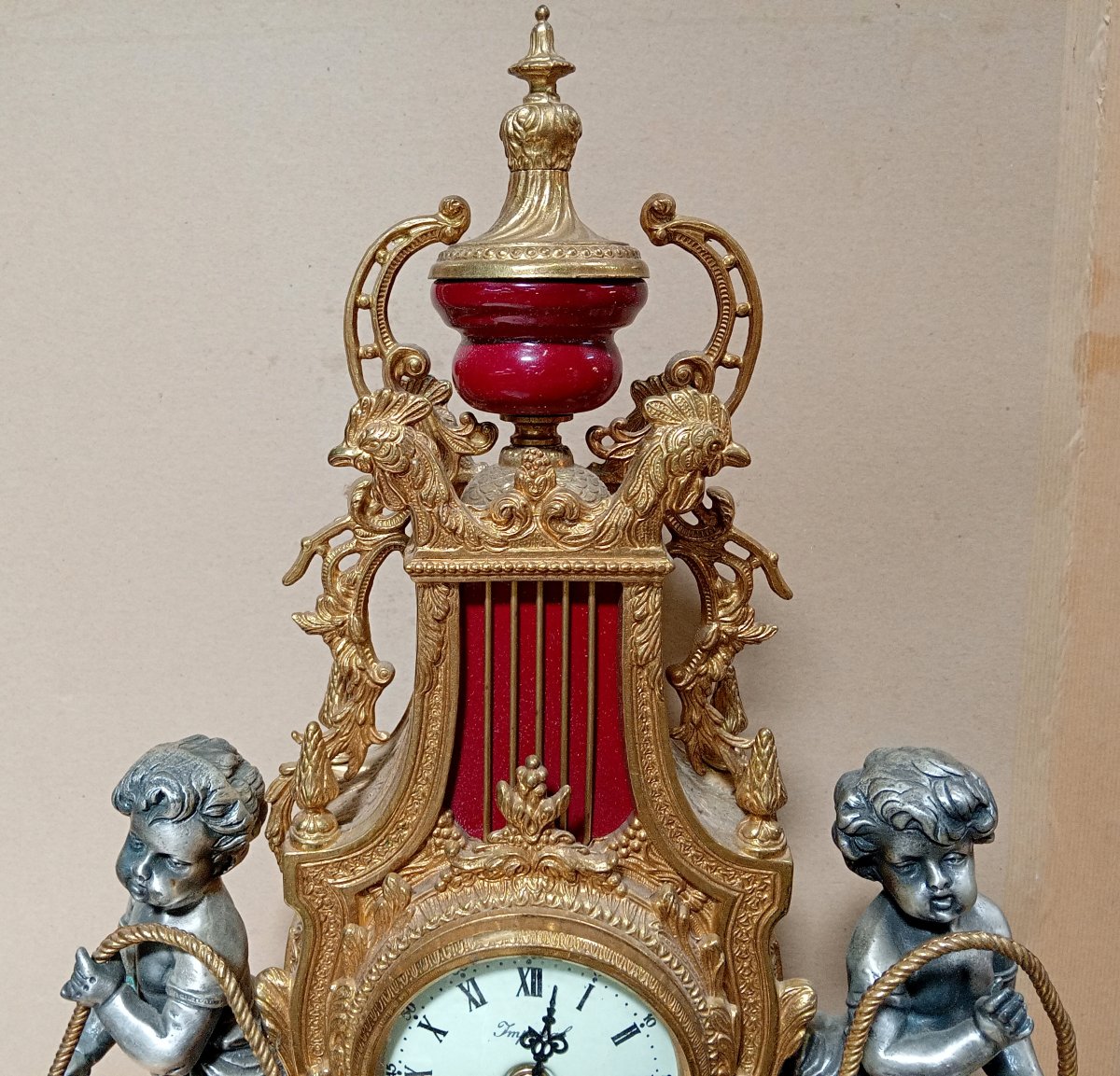 Pendule lyre aux angelots en bronze et régule patiné et doré-photo-3