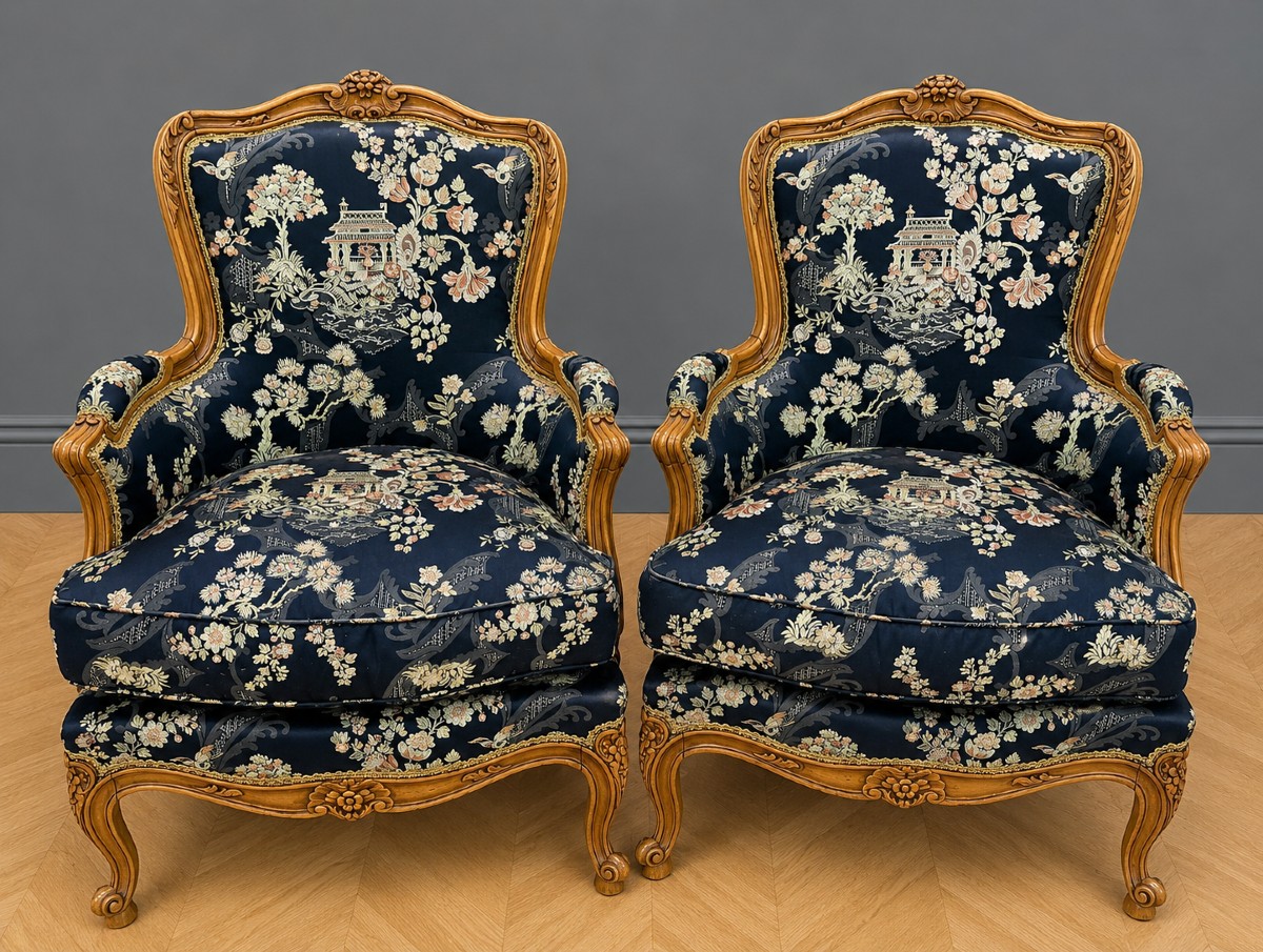 Pair Of Louis XV-style Gondola-back Bergères / Asian Tapestry