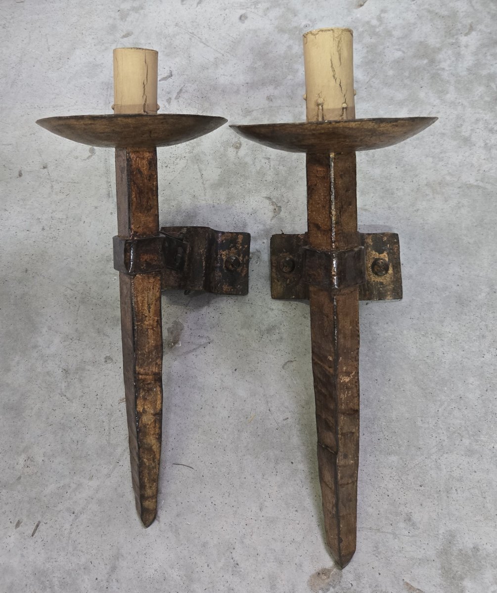 Pair Of Brutalist Sconces In Hammered And Patinated Iron-photo-2