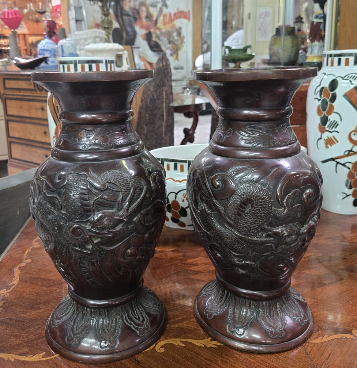 Pair Of Japanese Vases In Patinated Bronze, Decorated In High Relief With Dragons-photo-2