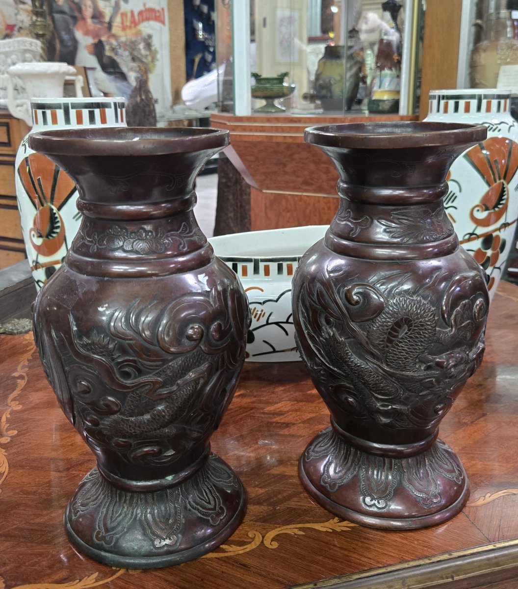 Pair Of Japanese Vases In Patinated Bronze, Decorated In High Relief With Dragons-photo-3