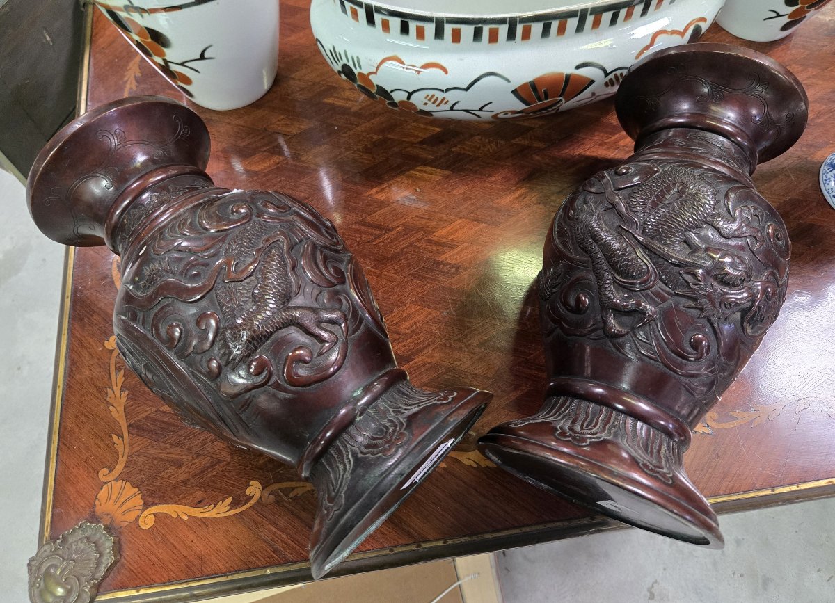 Pair Of Japanese Vases In Patinated Bronze, Decorated In High Relief With Dragons-photo-5