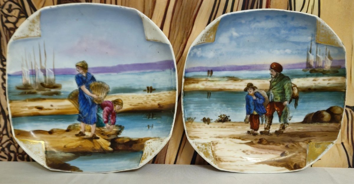 Pair Of Enameled Porcelain Plates With Polychrome Decoration Of Seaside Scenes-photo-2