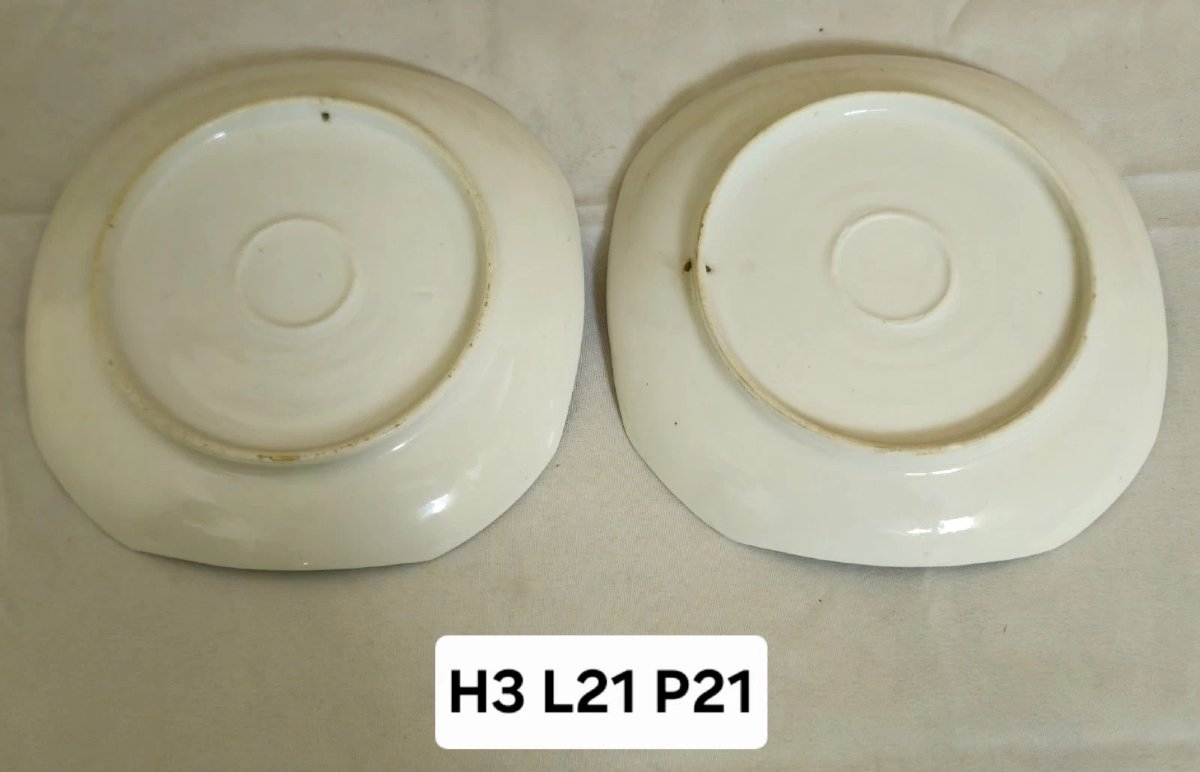 Pair Of Enameled Porcelain Plates With Polychrome Decoration Of Seaside Scenes-photo-5