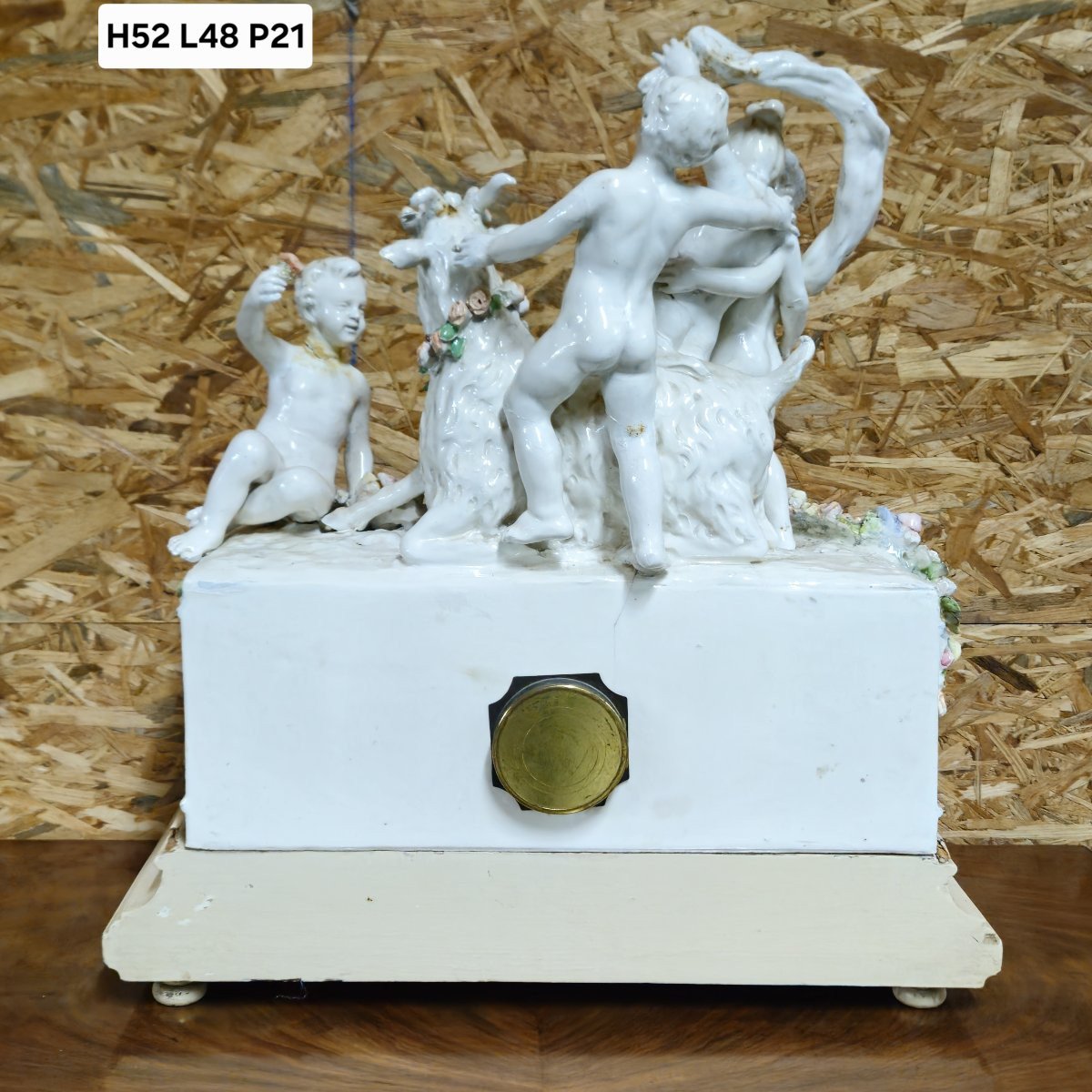 Large Clock In Capodimonte Porcelain With Romantic Décor-photo-6