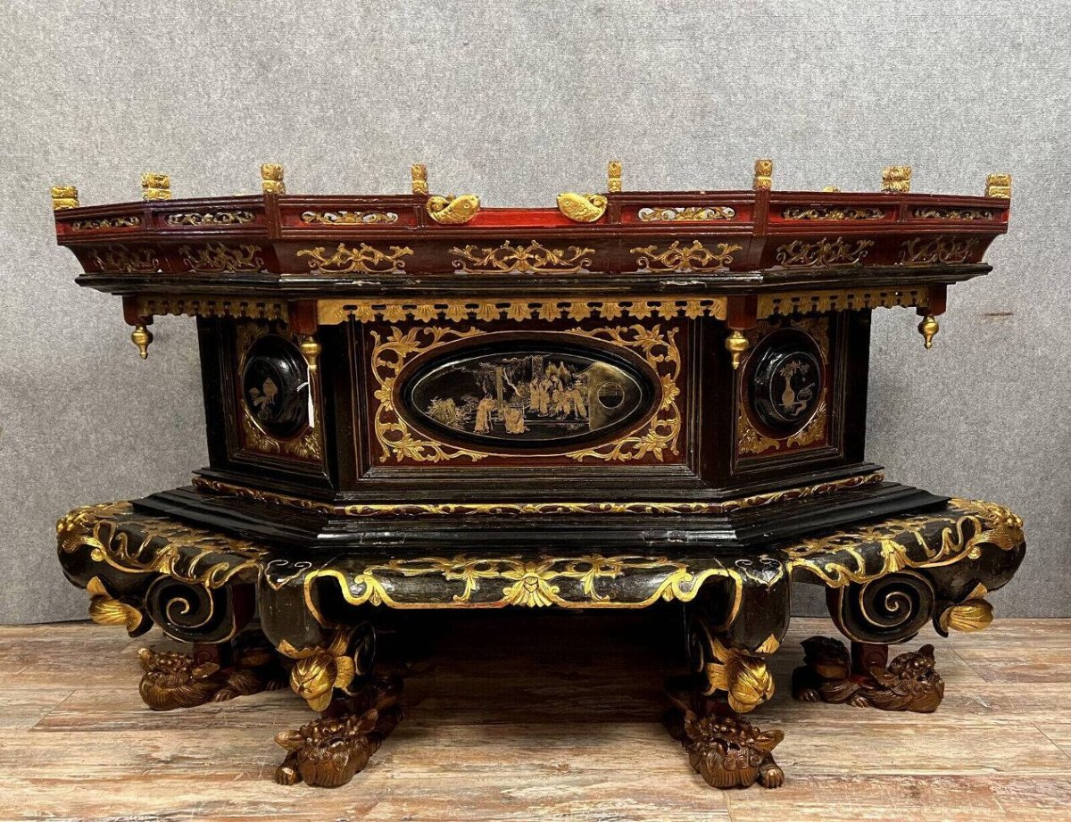 Chine vers 1800: autel a offrandes de très grande taille en forme de "chanab" en laque-photo-2