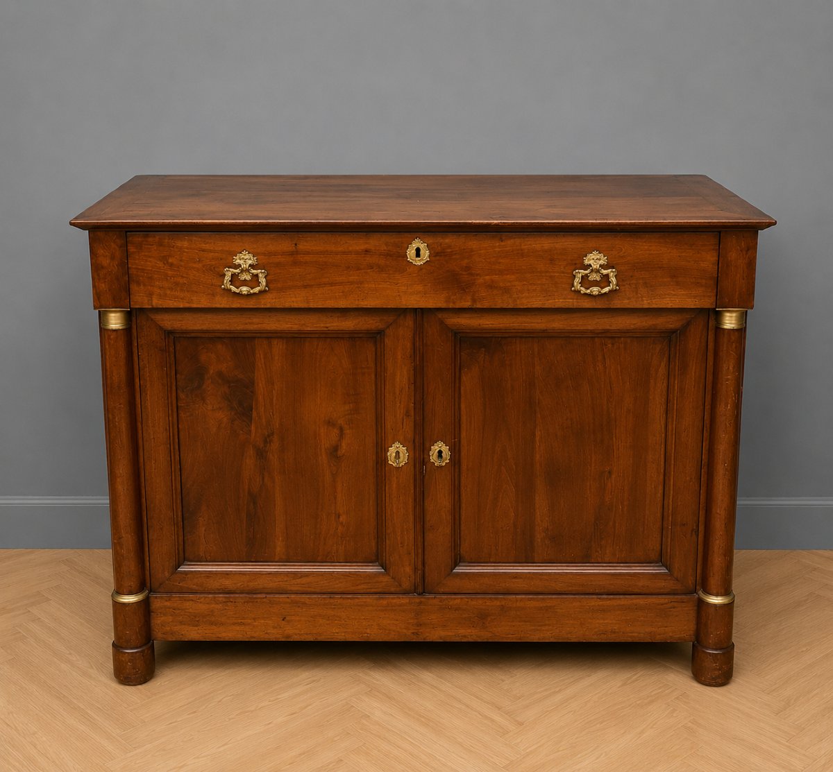 Buffet d’époque Empire/Restauration en noyer massif – XIXe siècle  
