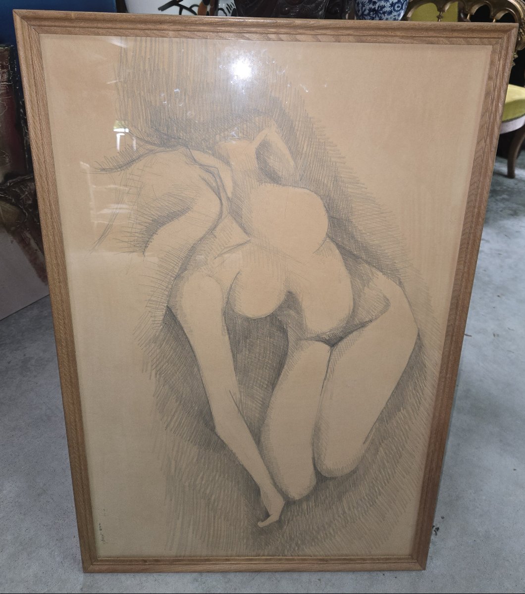 Grand dessin académique représentant un nu féminin recroquevillé, réalisé au fusain -photo-3