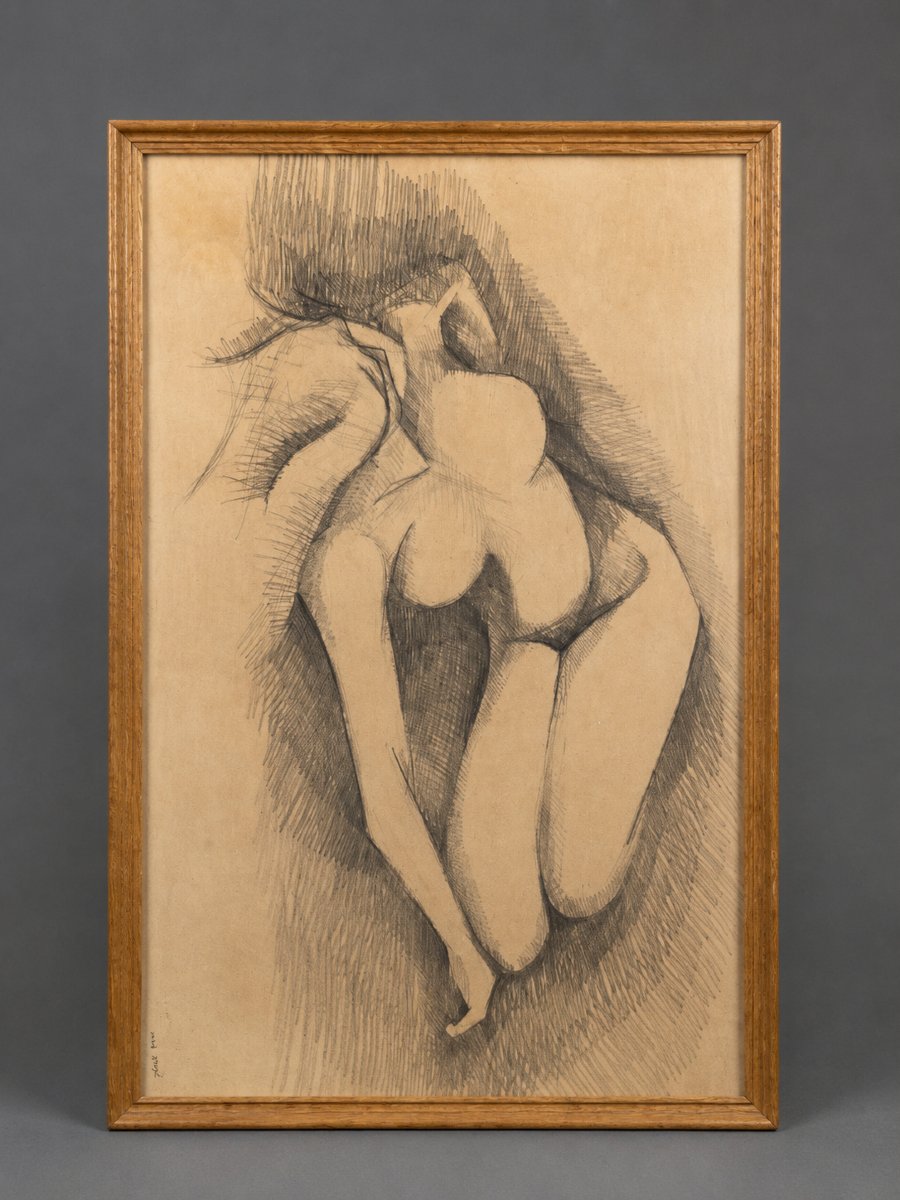 Grand dessin académique représentant un nu féminin recroquevillé, réalisé au fusain 