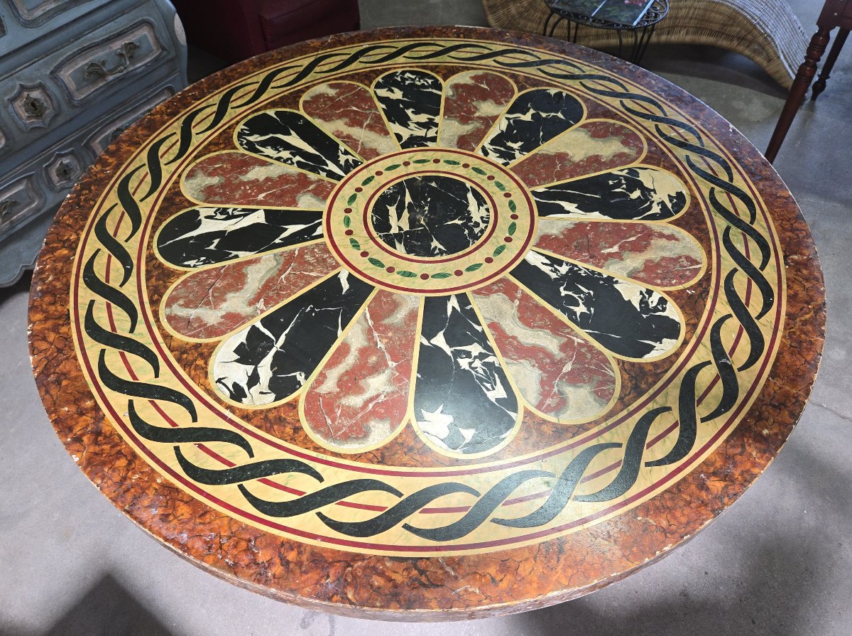 Grande table ronde à plateau en bois peint façon scagliola – Piètement en fer forgé  -photo-4