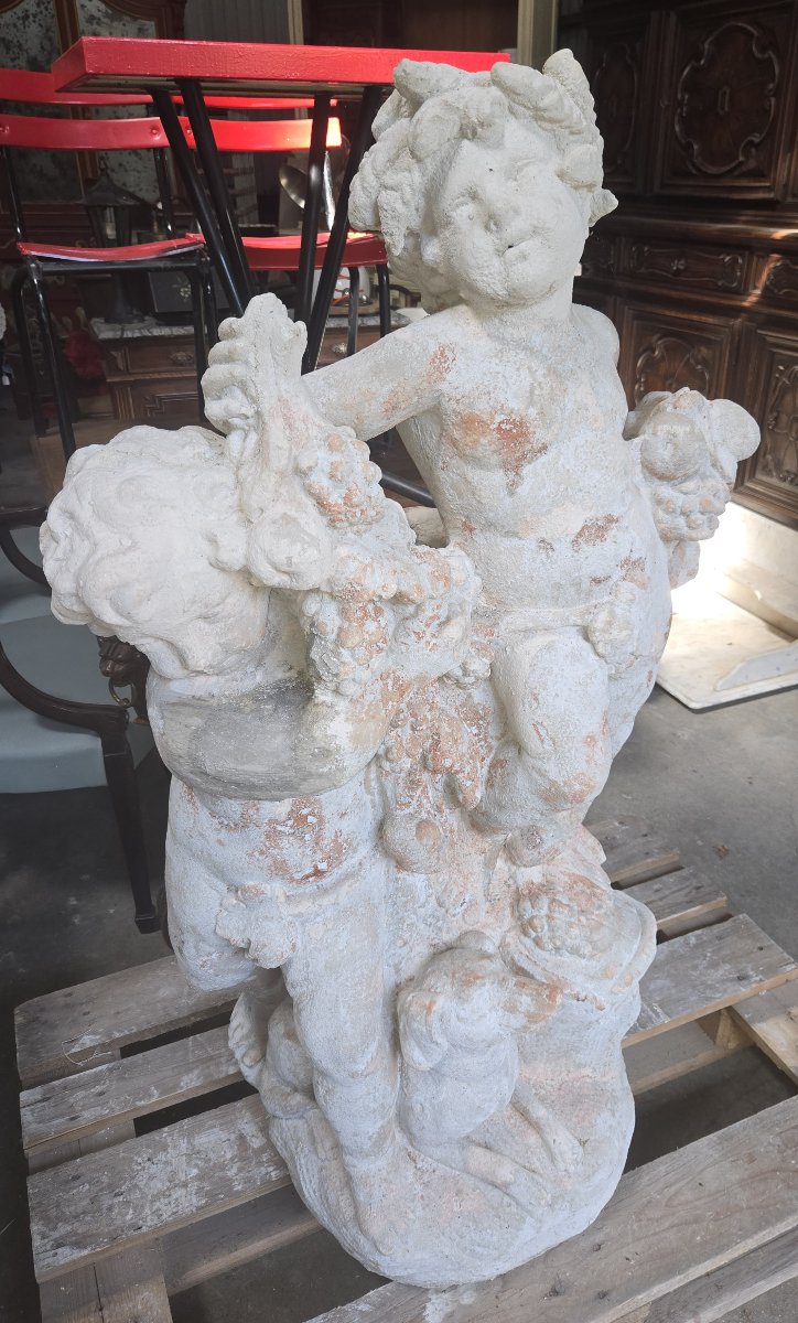 Large Garden Sculpture With Putti And Garlands - Reconstituted Stone-photo-1