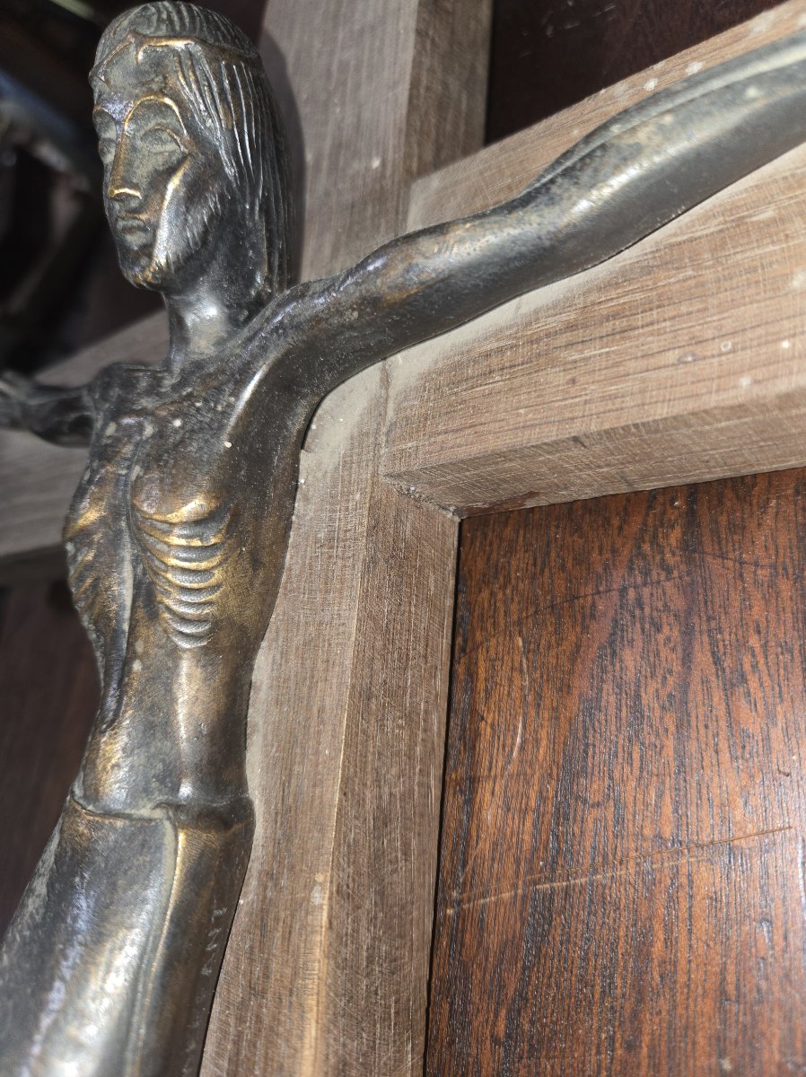 Christ crucifié moderniste en bronze signé P. Dudeffant – XXe siècle  -photo-3