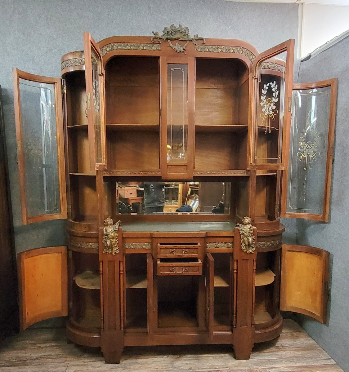 Important Art Nouveau Display Cabinet With Putti, Circa 1900 -photo-6