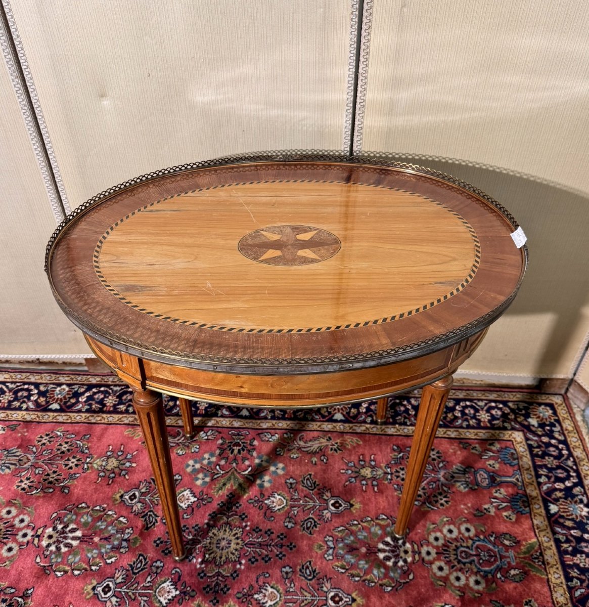 Louis XVI-style Hot-water Bottle Table -photo-2