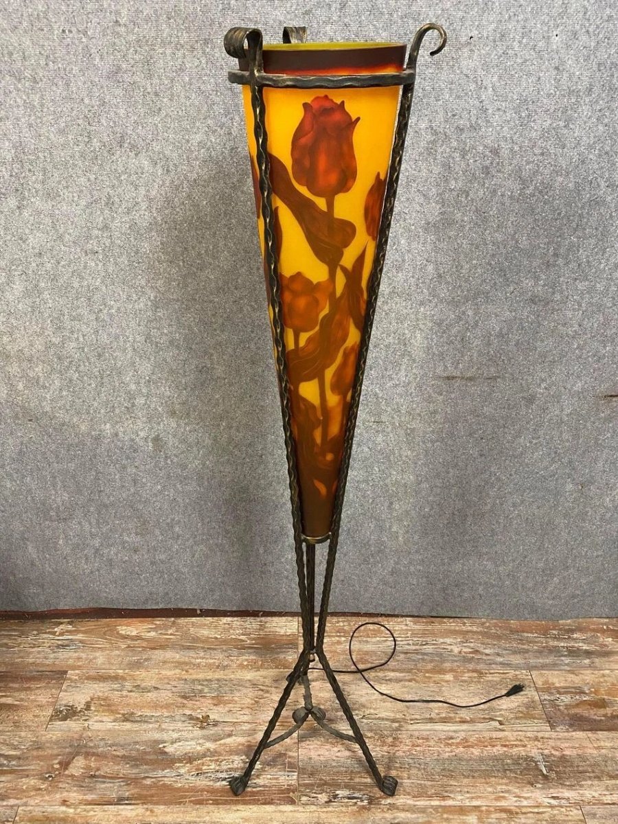  lampadaire Art Nouveau en fer forgé et pâte de verre-photo-1