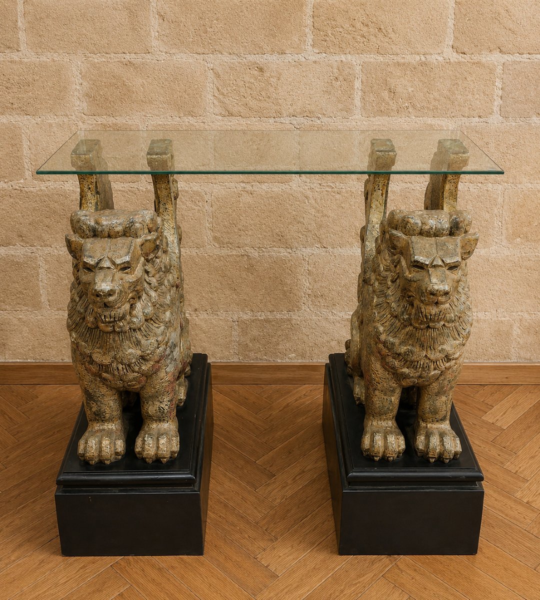 Console aux lions gardiens en bois sculpté