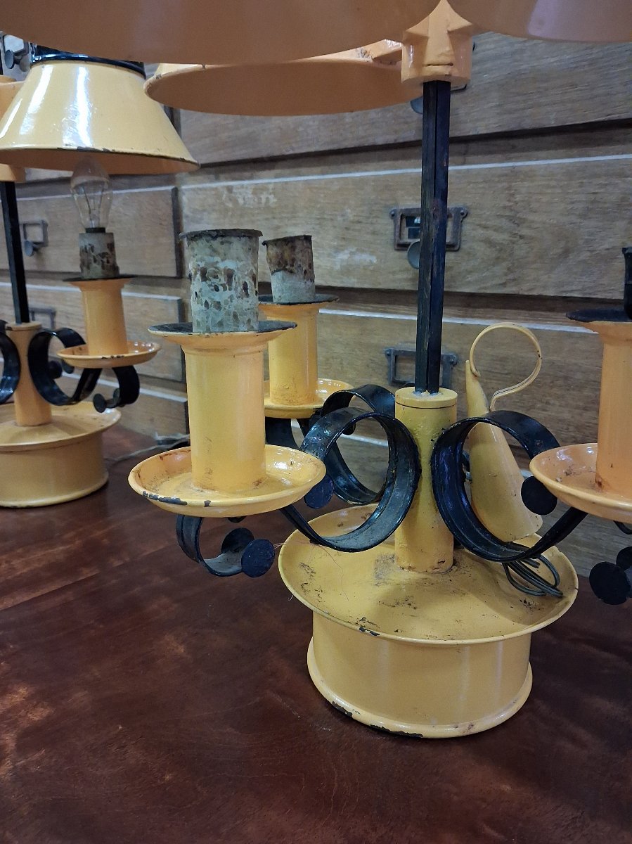 Paire de lampes bouillottes style Empire à trois lumières en tôle laquée avec accessoire-photo-1