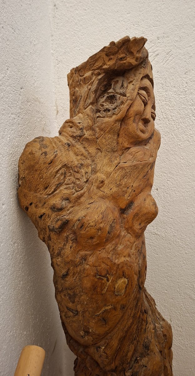 Feminine Sculpture Carved From A Tree Stump – Artist’s Work, 20th Century -photo-2