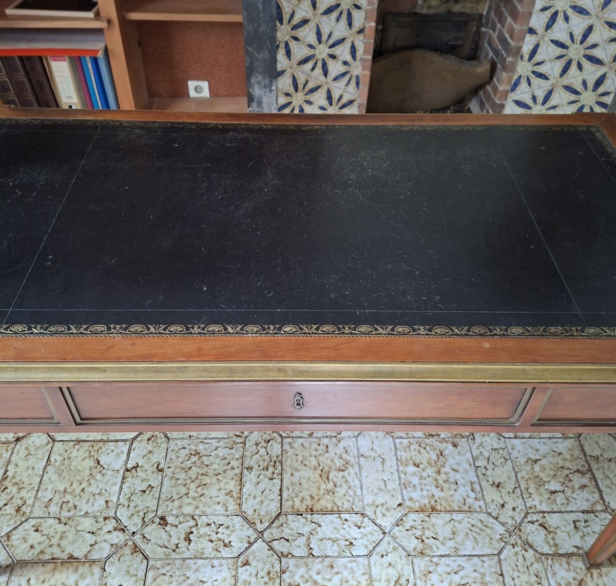Large Parisian Center-drawer Desk With Pull-out Drawers, Louis XVI Style, Mahogany And Gilded Bronze, 19th Century -photo-2