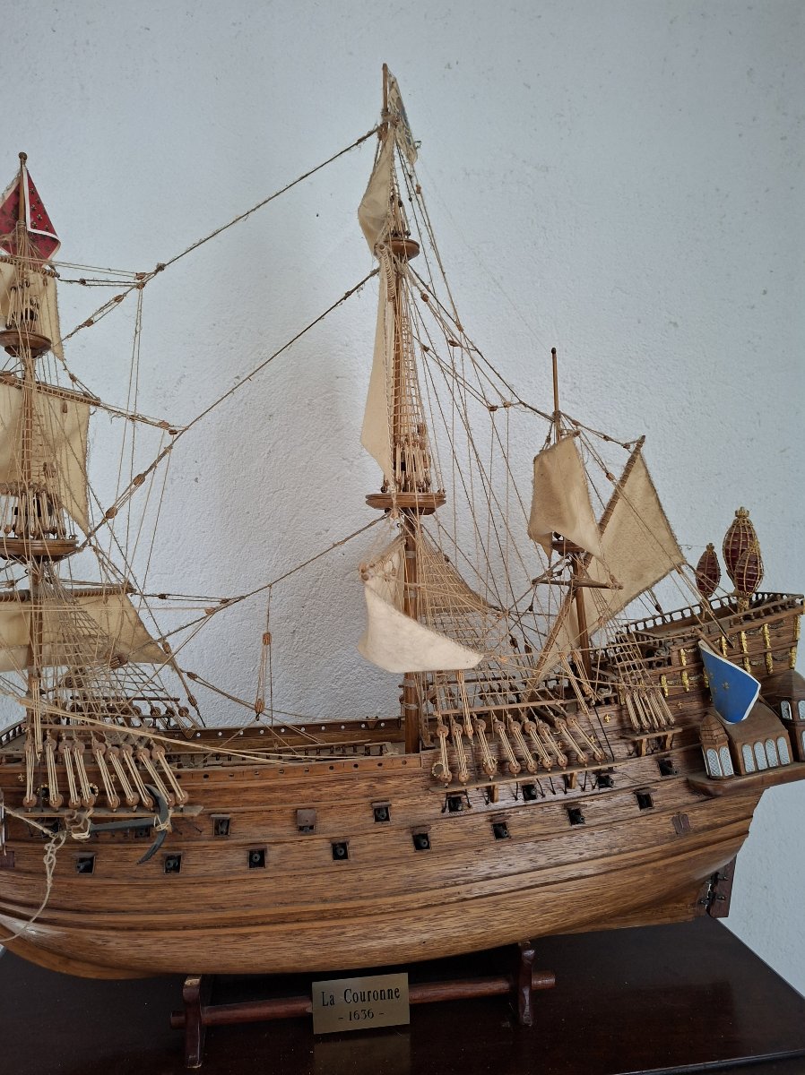Large Model Of The Ship “la Couronne” – French Vessel From 1636  -photo-4
