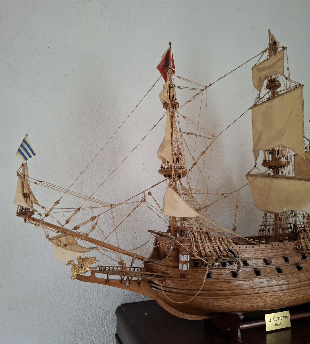 Large Model Of The Ship “la Couronne” – French Vessel From 1636  -photo-2
