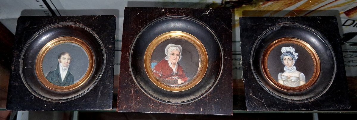 3 Watercolor Miniatures On Vellum, Depicting Three Members Of The Same Family-photo-3
