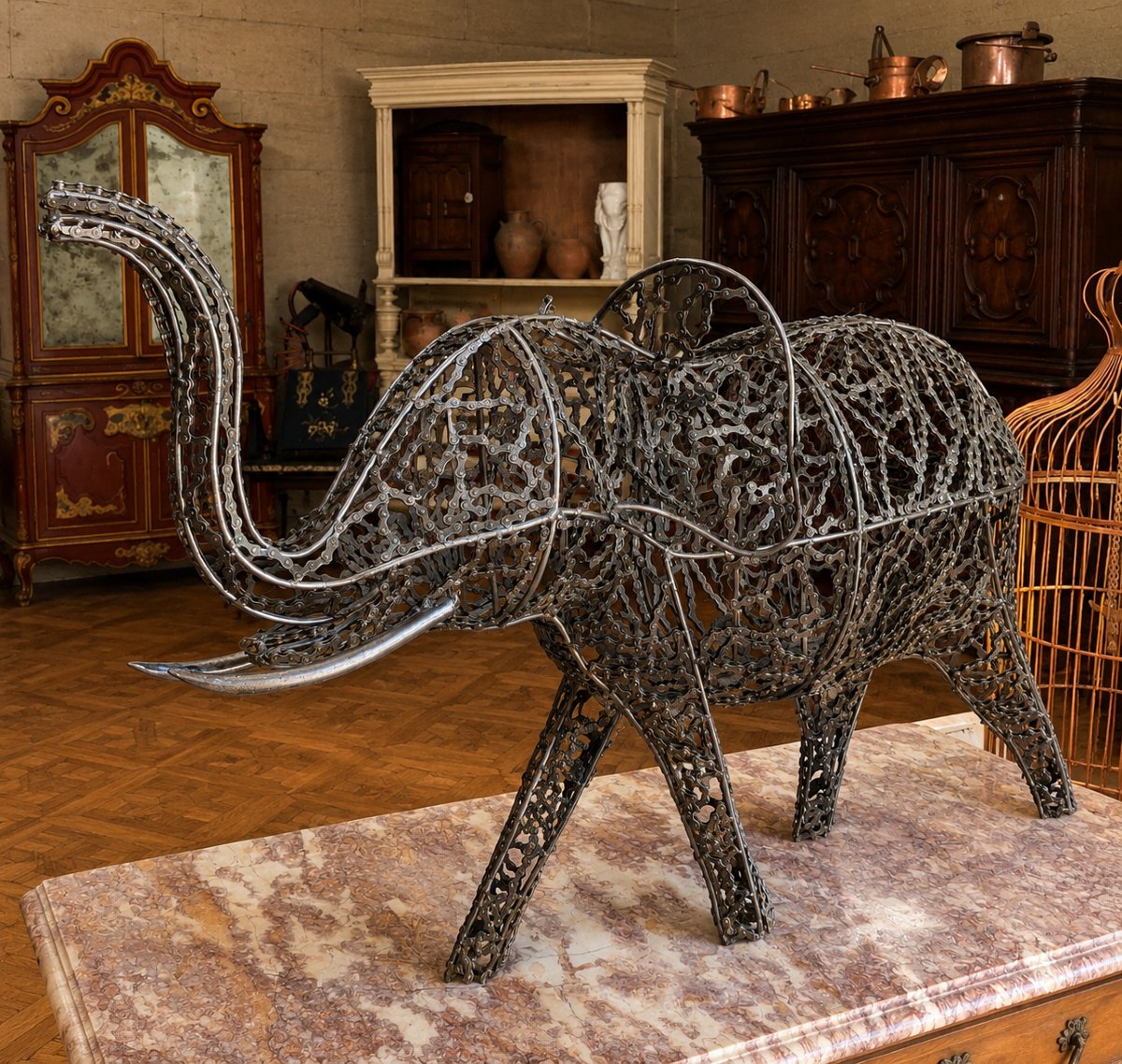 Éléphant en chaînes de vélo soudées – Sculpture contemporaine en métal recyclé