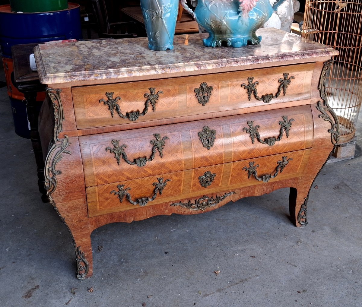 Commode tombeau de style Louis XV, marqueterie et marbre -photo-3