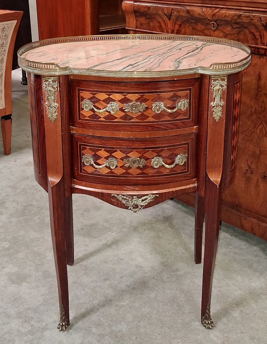 Commode sauteuse de forme rognon en marqueterie, marbre rose et bronzes – Style Louis XV-photo-4