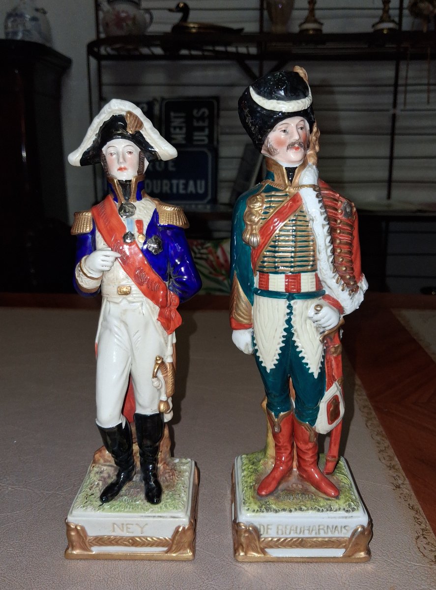 Paire De Statuettes Napoléoniennes En Porcelaine Polychrome -photo-2