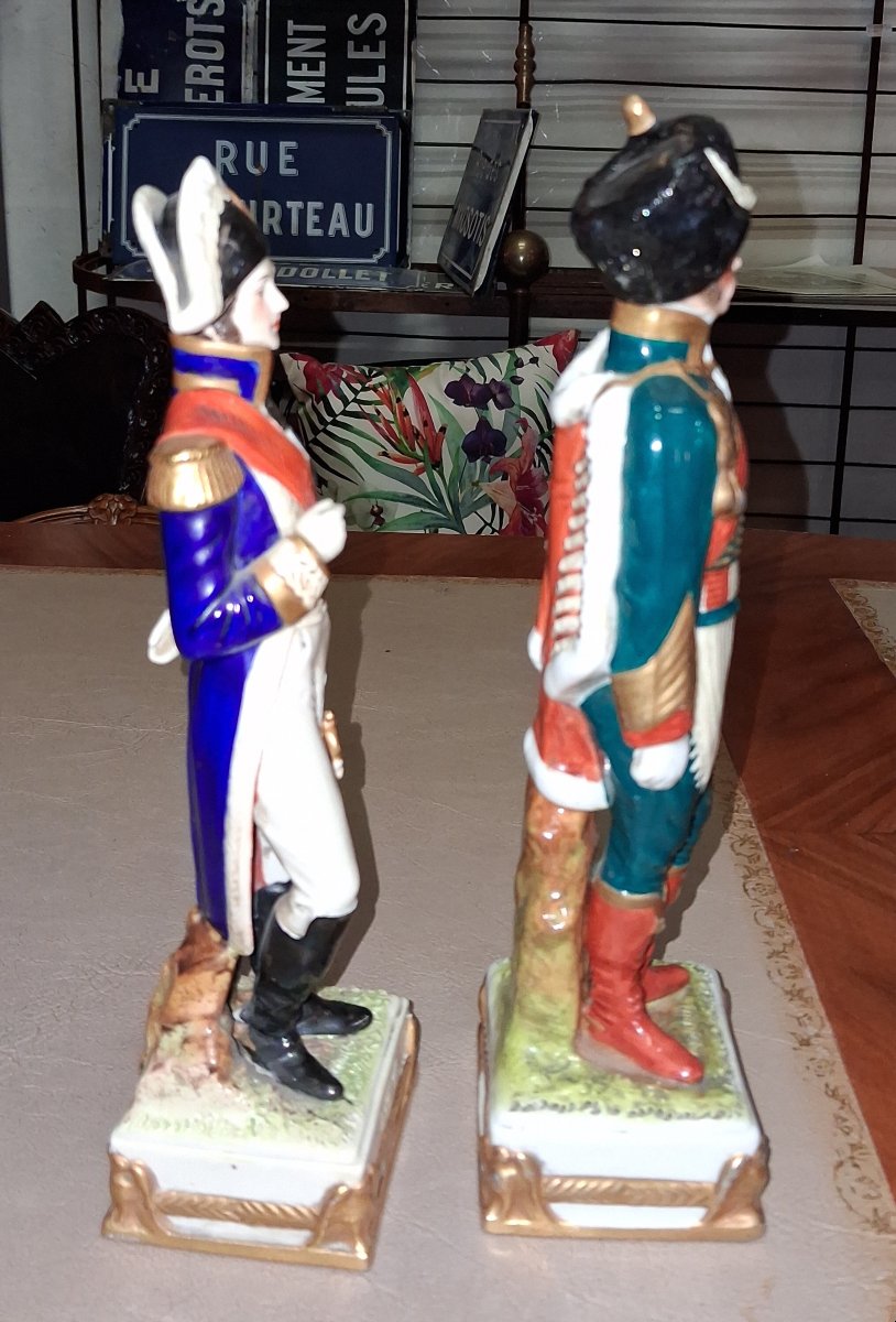 Paire De Statuettes Napoléoniennes En Porcelaine Polychrome -photo-1