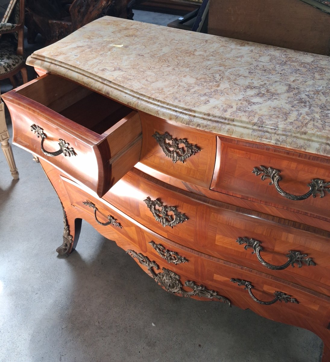 Curved Louis XV-style Chest Of Drawers With Marquetry-photo-4