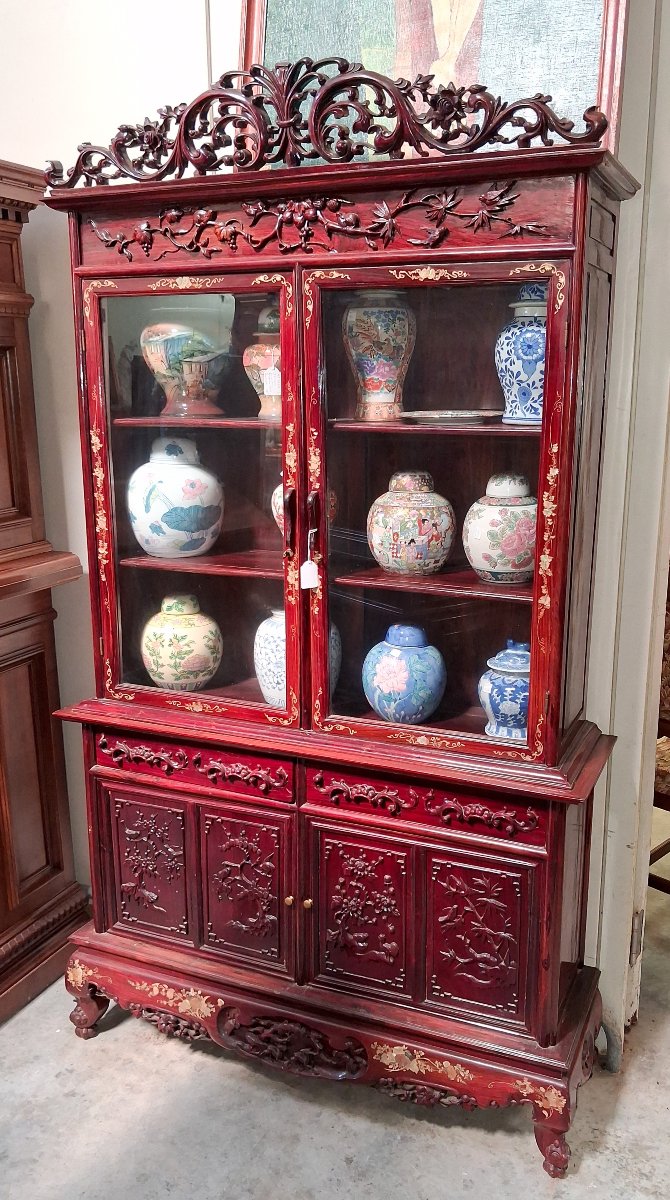Chinese Bookcase Made Of Red Lacquered Wood With Carvings And Gilding  -photo-3