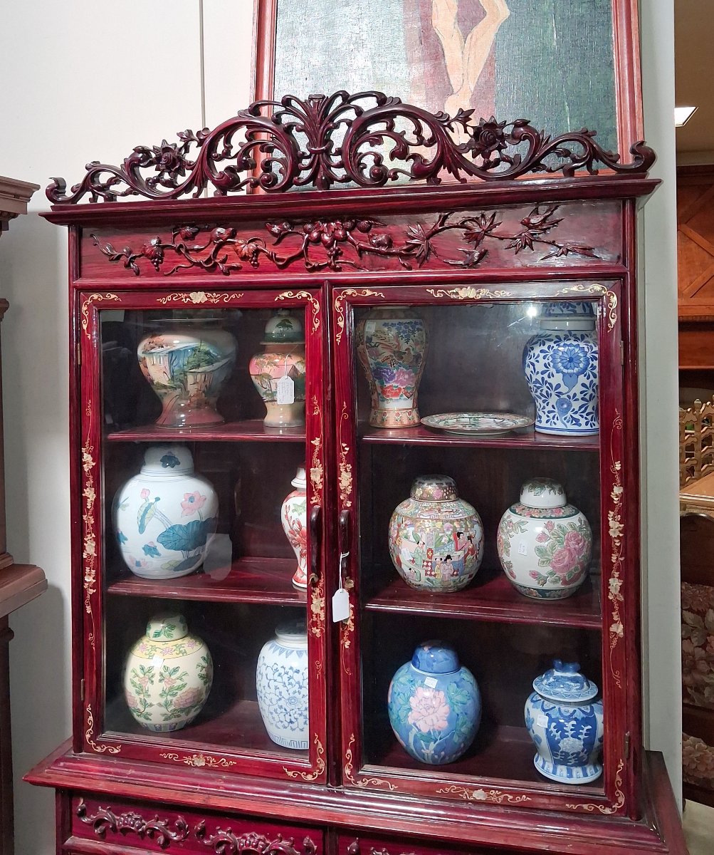 Chinese Bookcase Made Of Red Lacquered Wood With Carvings And Gilding  -photo-4