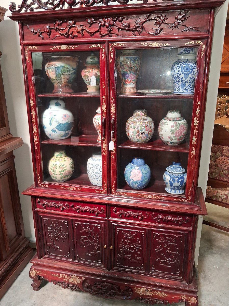 Chinese Bookcase Made Of Red Lacquered Wood With Carvings And Gilding  -photo-1
