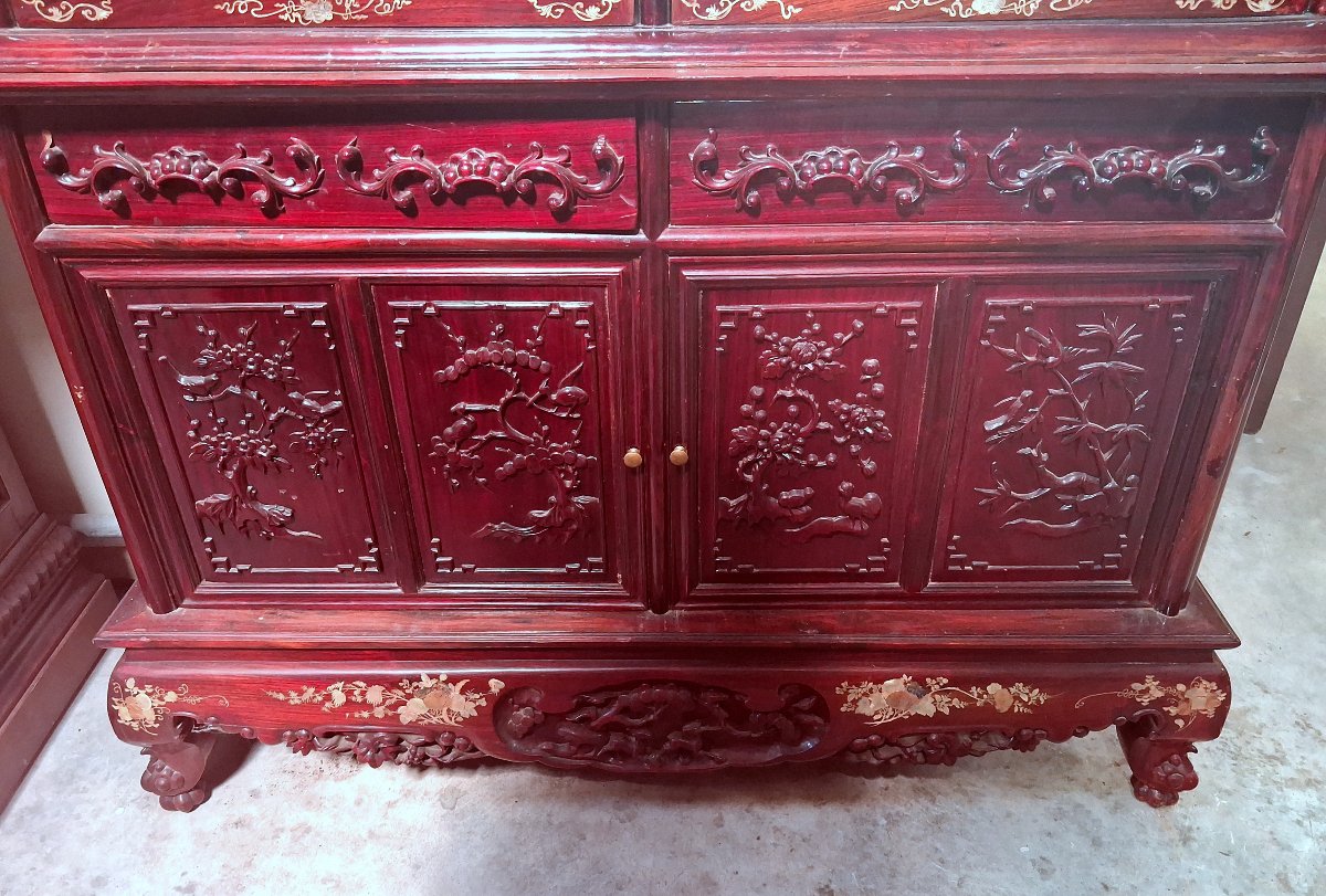 Chinese Bookcase Made Of Red Lacquered Wood With Carvings And Gilding  -photo-3