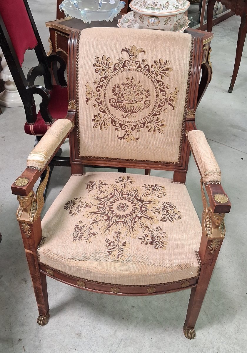 Fauteuil époque Empire en acajou à têtes d'égyptiennes-photo-3