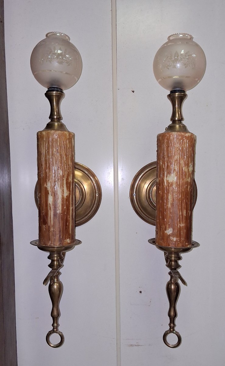 Pair Of Candleholder-style Wall Sconces In Bronze And Gold-plated Brass With Glass Globes -photo-2