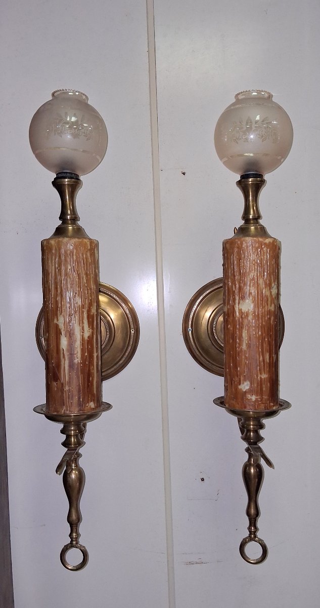 Pair Of Candleholder-style Wall Sconces In Bronze And Gold-plated Brass With Glass Globes -photo-2