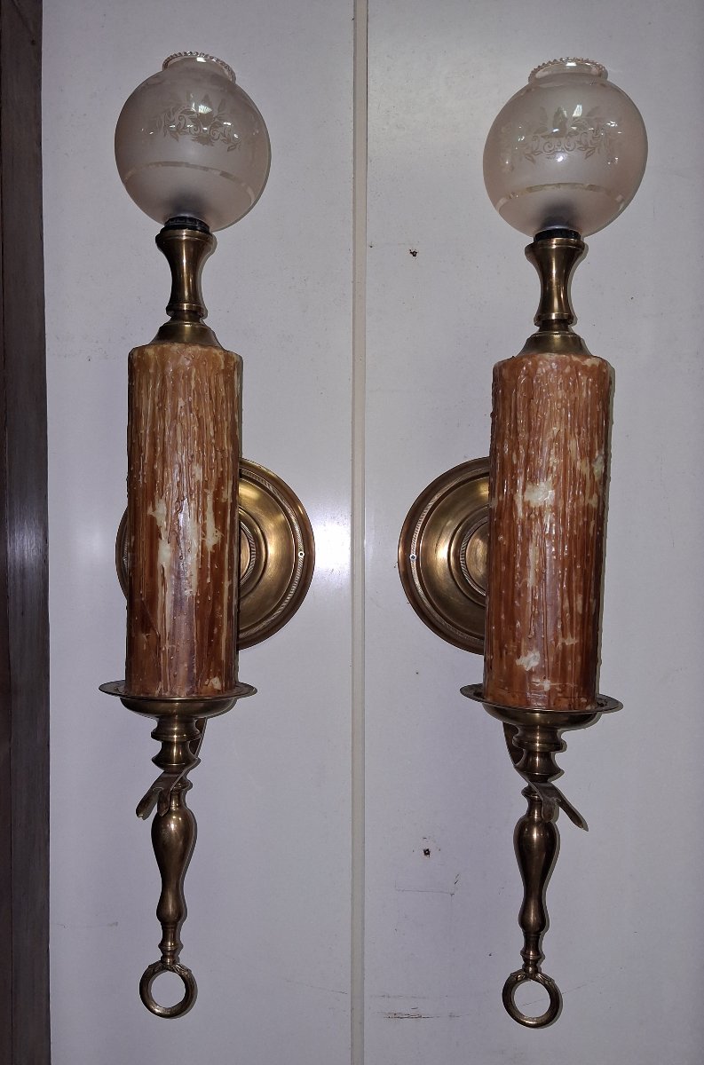 Pair Of Candleholder-style Wall Sconces In Bronze And Gold-plated Brass With Glass Globes -photo-4