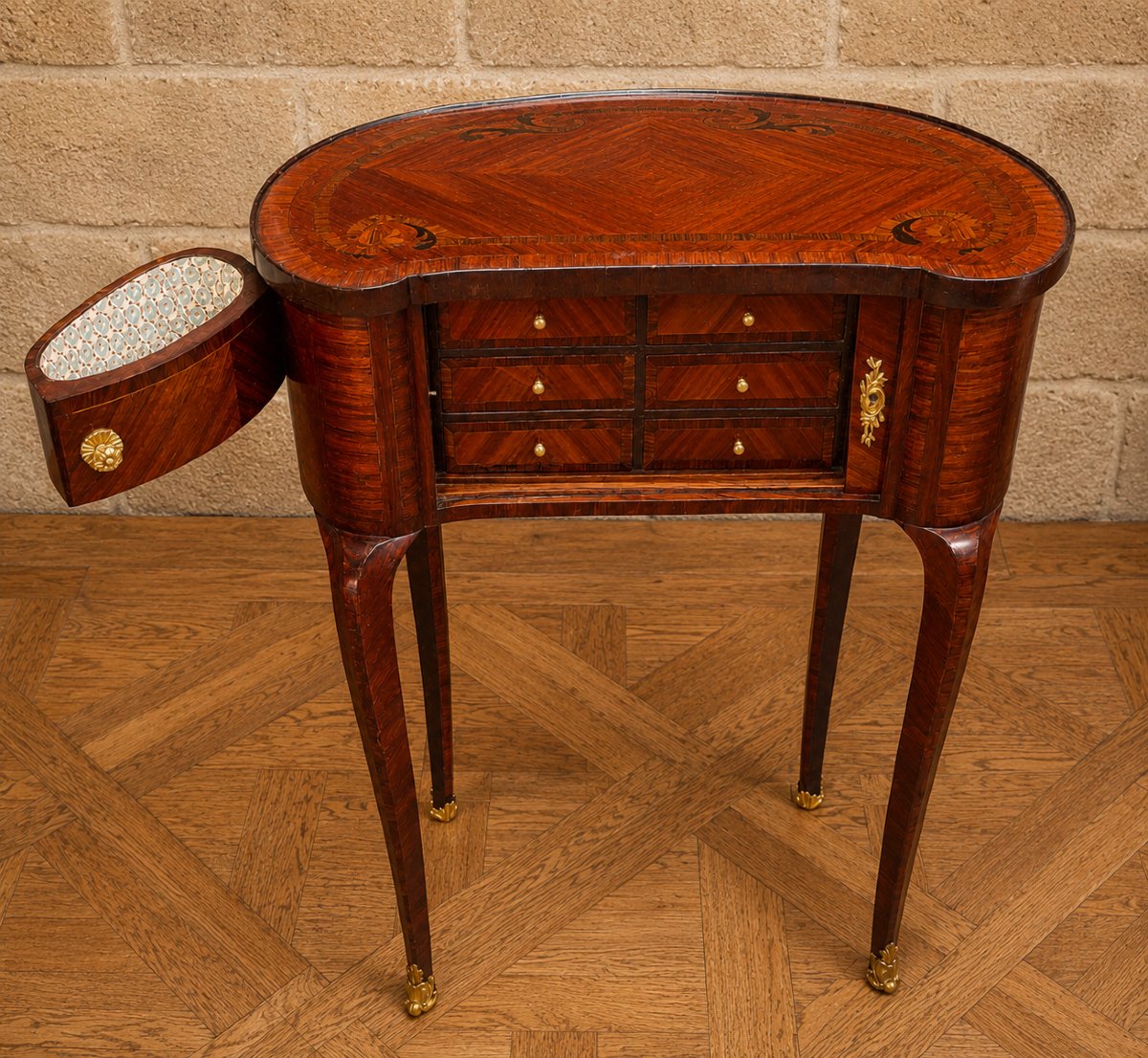 Commode de Dame en Marqueterie  style Louis XV