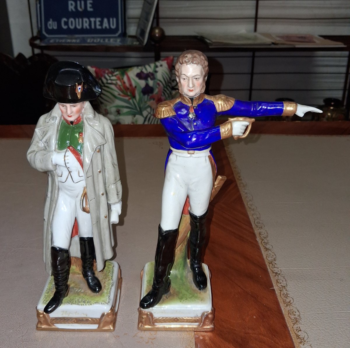 Allemagne XIXeme : Paire de figurines en porcelaine « Napoléon et Marat » -photo-4