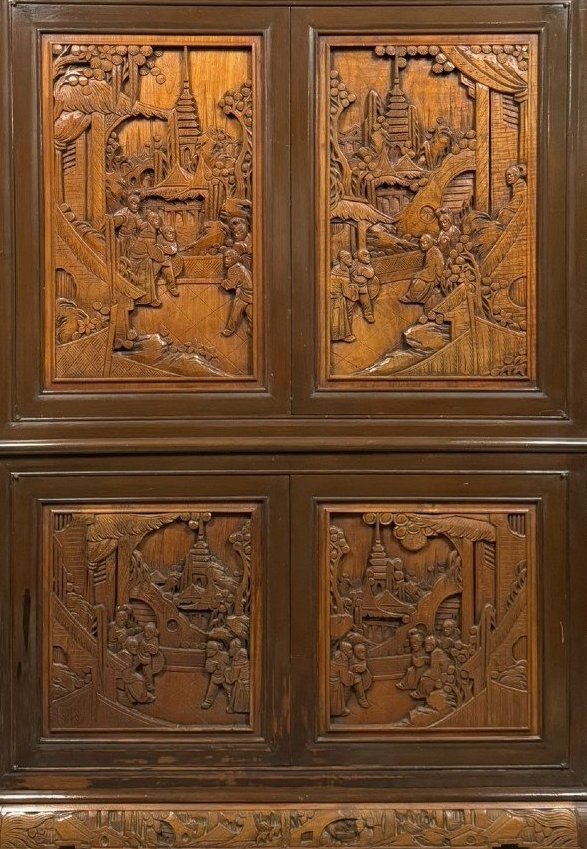 Swiveling Chinese Cabinet Made Of Camphor Wood -photo-2