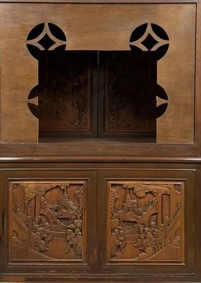 Swiveling Chinese Cabinet Made Of Camphor Wood -photo-3
